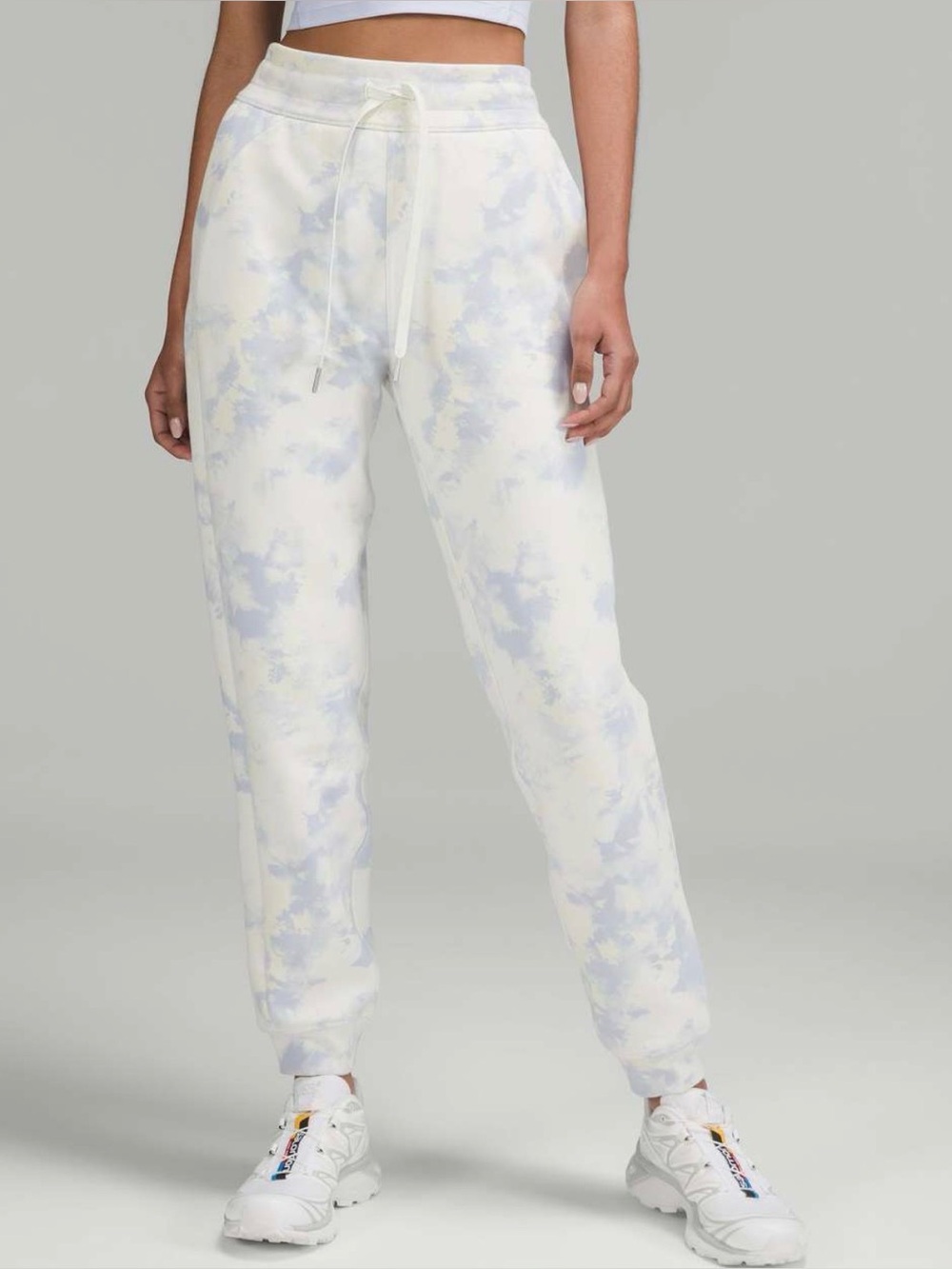 Lululemon Scuba High-Rise Jogger
Orbital Tie Dye Antique White Multi Size 2